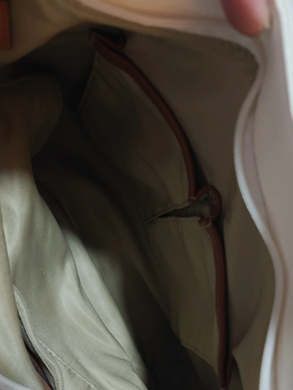 Classic Kim Rogers White and Beige Dress Hobo Bag